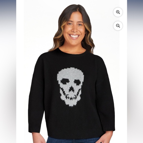 No Boundaries Black skull 💀 Sweater with Icons  for Women & Ladies - Picture 6 of 16